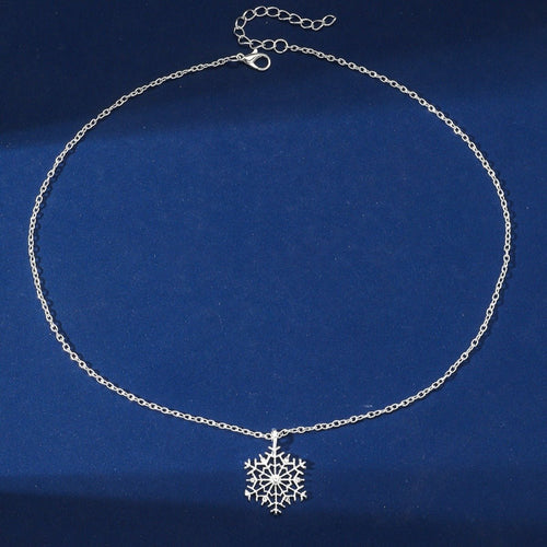 Simple Set Pendant Necklace Style